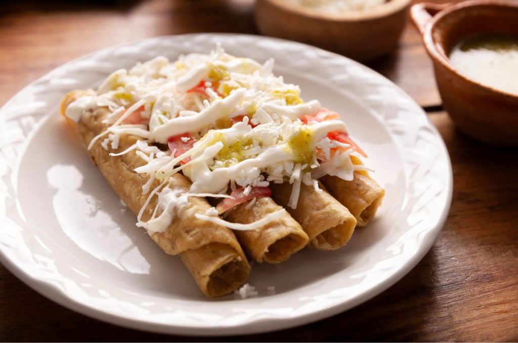 Tus tacos favoritos en la lista negra de los usuarios del Taste Atlas, descubre cuáles fueron los peores y los mejores en la lista que salió recientemente.