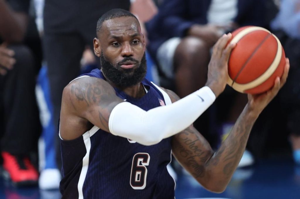 LeBron James será el encargado de llevar la bandera de su país en la ceremonia de apertura de los Juegos Olímpicos de París 2024.