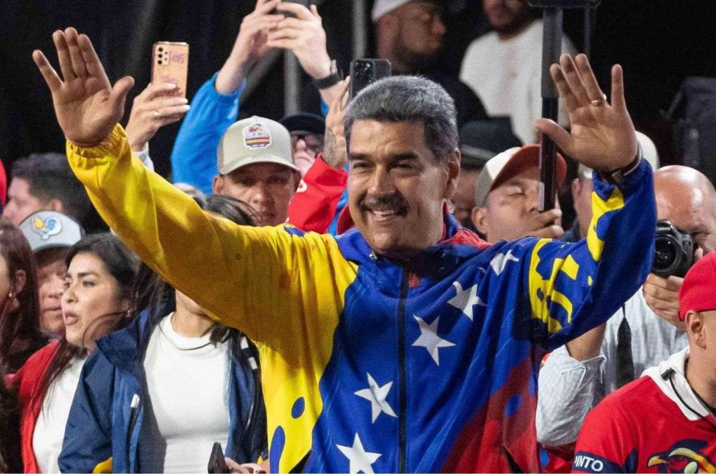 El presidente de Venezuela, Nicolás Maduro, fue reelegido para un tercer mandato consecutivo, obtuvo el 51,20% de votos.