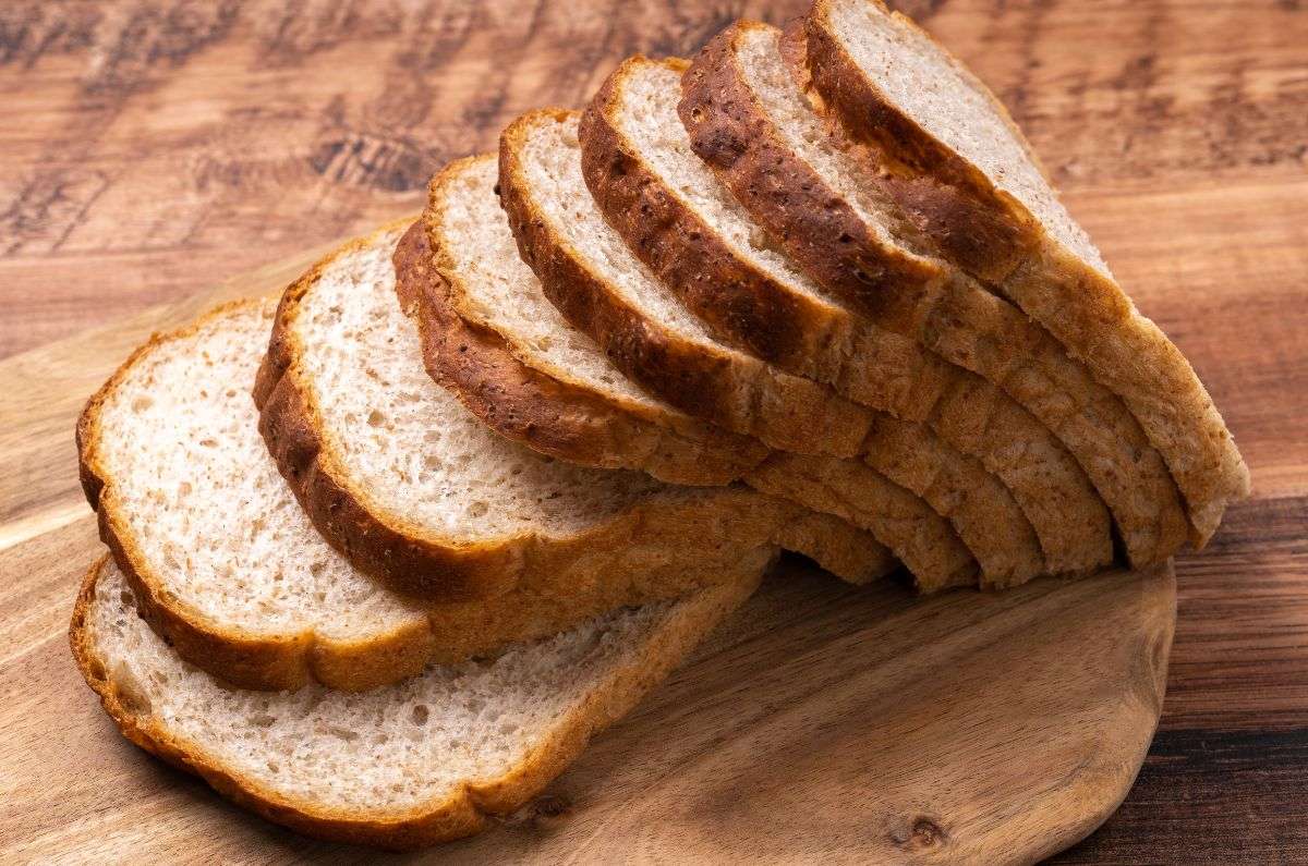 Si al comer pan notas esto, es mejor que lo tires inmediatamente