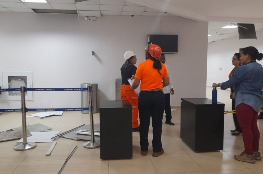 Un sismo de 5,9 sacudió este lunes a Panamá, cerca de la frontera con Costa Rica, ocasionando daños leves y sin víctimas.