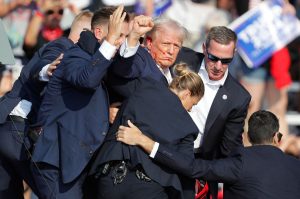 VIDEO: Captan momento EXACTO del presunto atentado contra Donald Trump