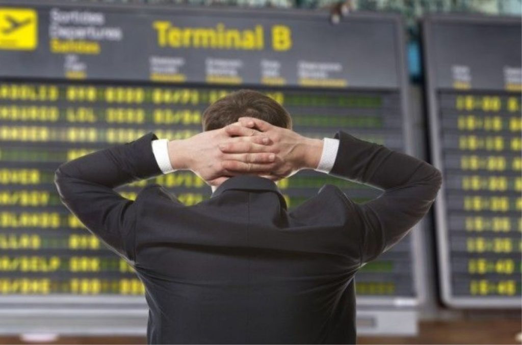 Conoce tus derechos como pasajero y conocer el protocolo a seguir en caso de vuelo retrasado o con demora. Esto dice Profeco.