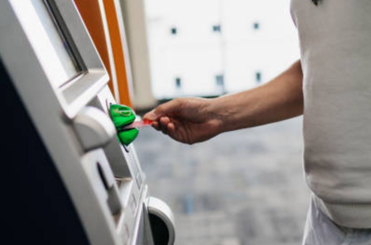 cuida-tu-quincena-tallado-de-tarjeta-la-estafa-que-ocurre-en-cajeros-automaticos-1