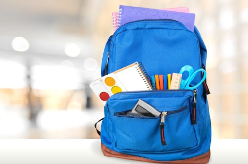 Puede que el mal humor de tu hijo o hija sea un síntoma de la ansiedad que le da el regreso a clases. ¿Cómo puedes ayudarlo a enfrentar este periodo?