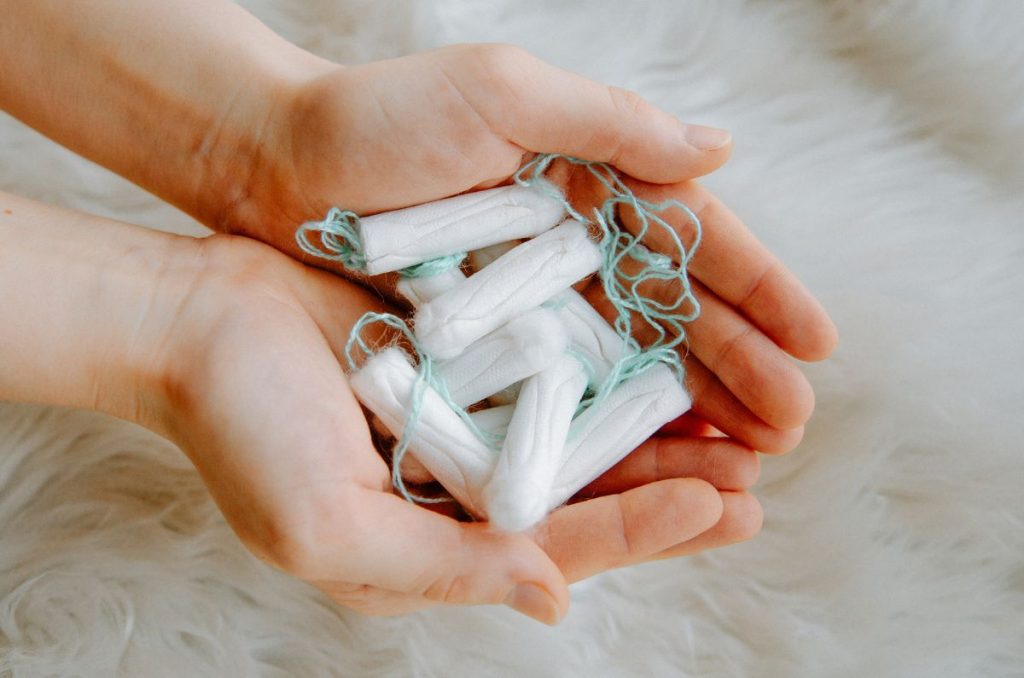 Un estudio de las 14 principales marcas de tampones de Estados Unidos y Europa indica que en ellos se encuentran metales como el mercurio, el plomo y el arsénico.