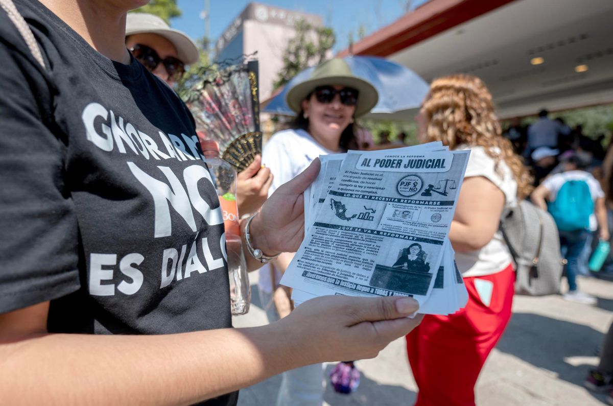 Trabajadores del Poder Judicial de México declararon el inicio del paro nacional indefinido contra la reforma judicial promovida por el oficialismo, que mantendrán la suspensión de labores de manera indefinida hasta lograr un diálogo con los poderes Ejecutivo y Legislativo / EFE