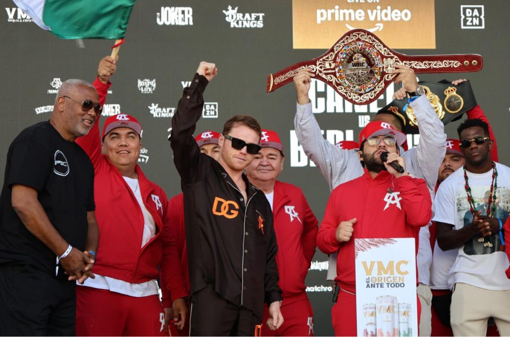 El mexicano Saúl 'Canelo' Álvarez se medirá este sábado ante el puertorriqueño Edgar Berlanga en un combate por títulos supermedianos.