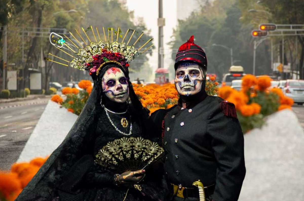 Participa en la Carrera Nocturna de Día de Muertos 2024 en CDMX