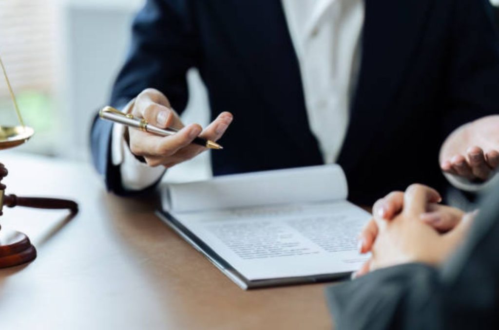 Septiembre es el mes del testamento, y a continuación te decimos cuál es la edad mínima para tramitar este importante documento.