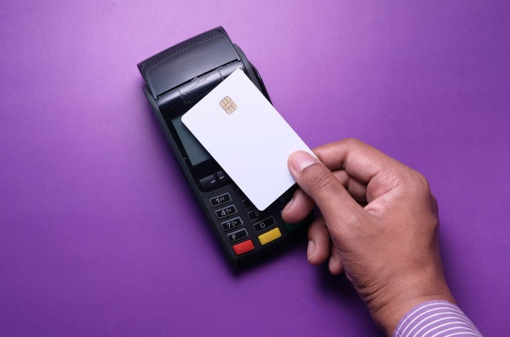 Conoce a continuación los detalles sobre estas nuevas modalidades de fraude a tarjetas contactless y y toma tus precauciones.