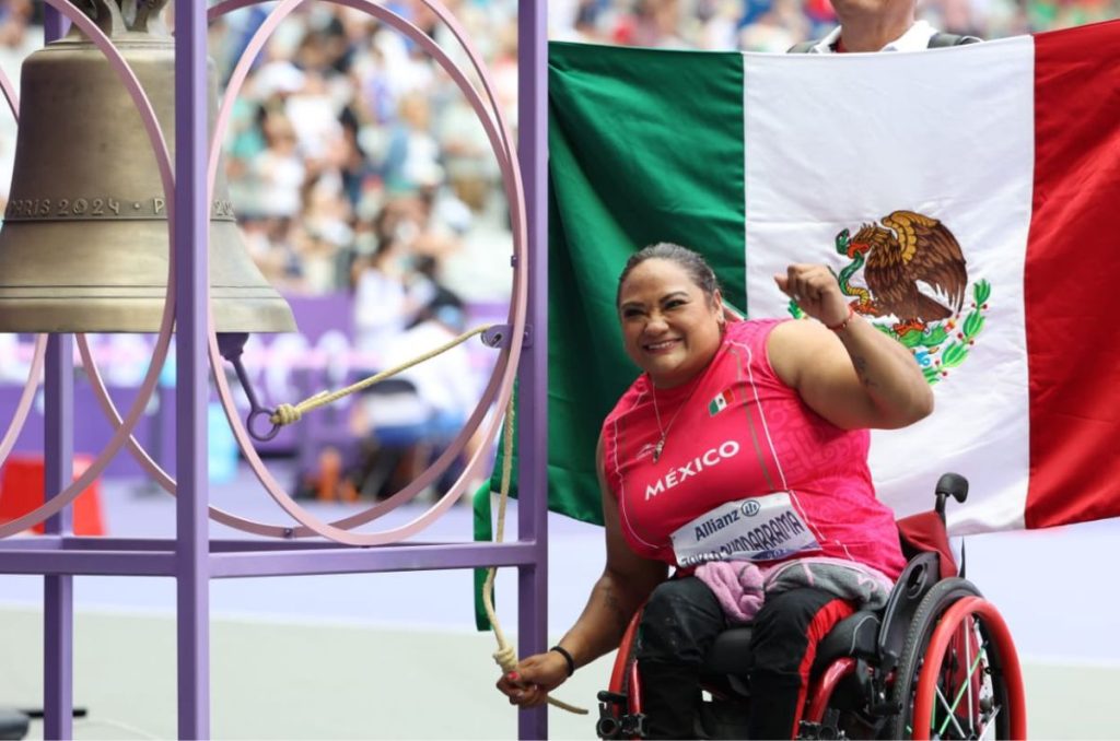 Gloria Zarza consigue la primera medalla de oro para México en los Juegos Paralímpicos de París 2024, en impulso de bala.