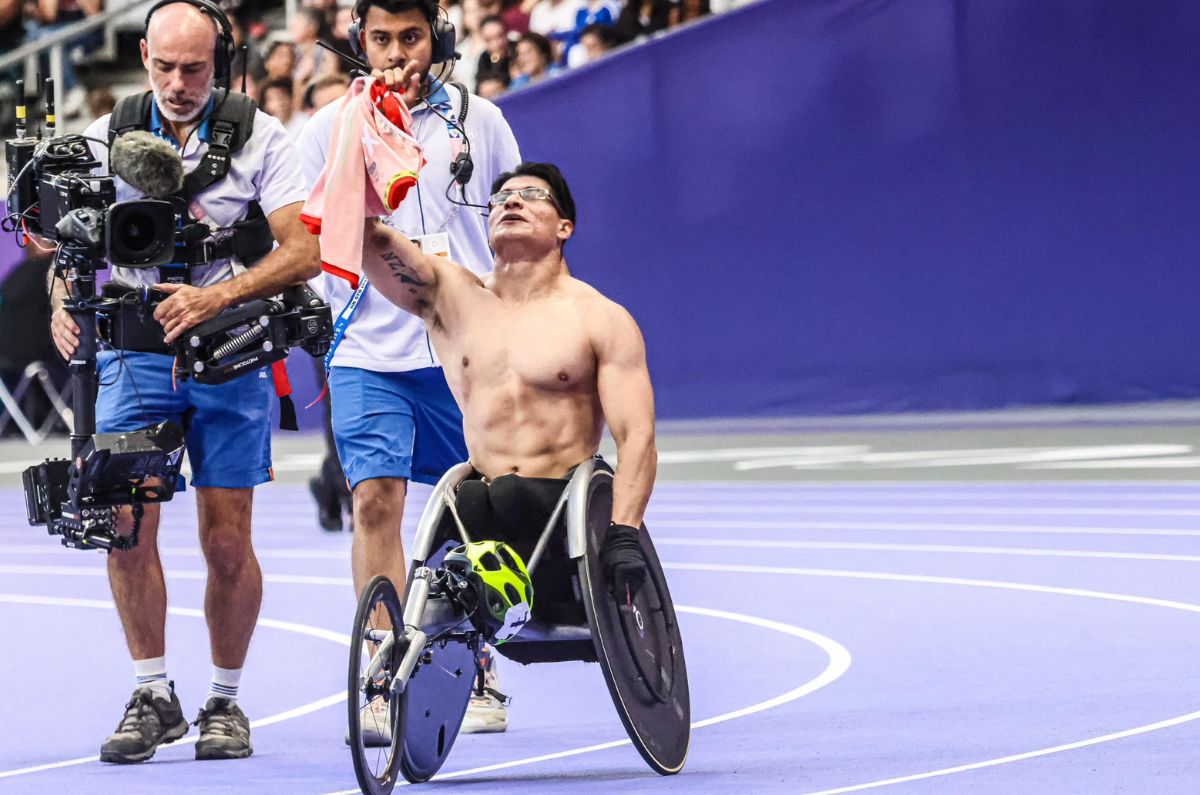 Juan Pablo Cervantes obtiene el tercer oro para México en los Juegos Paralímpicos de París 2024, además de tener el récord continental. / Vía X @COPAME