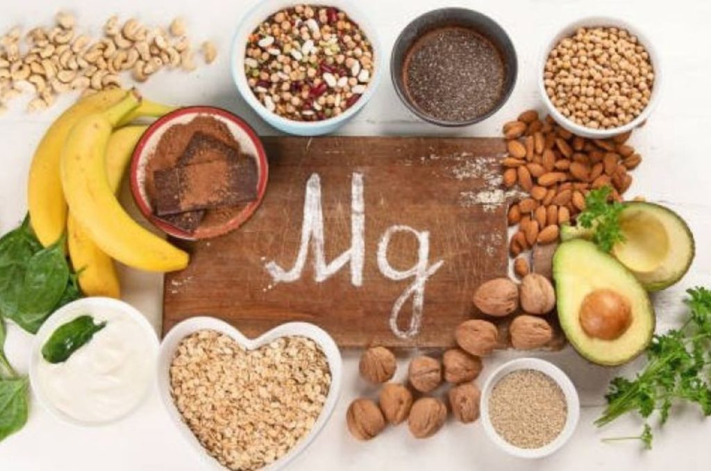 Descubre en este artículo los beneficios del magnesio y en qué alimentos se encuentra para su consumo adecuado.