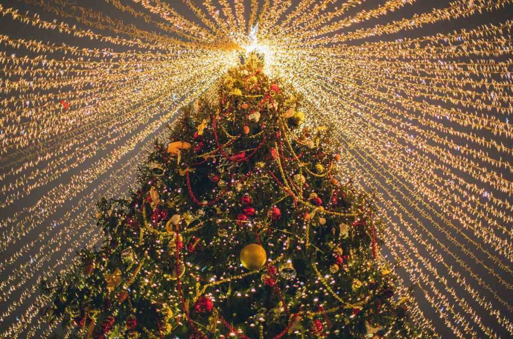 Ante la crisis política que se vive en Venezuela, el presidente Nicolás Maduro optó por adelantar el festejo de la Navidad a ¡octubre!