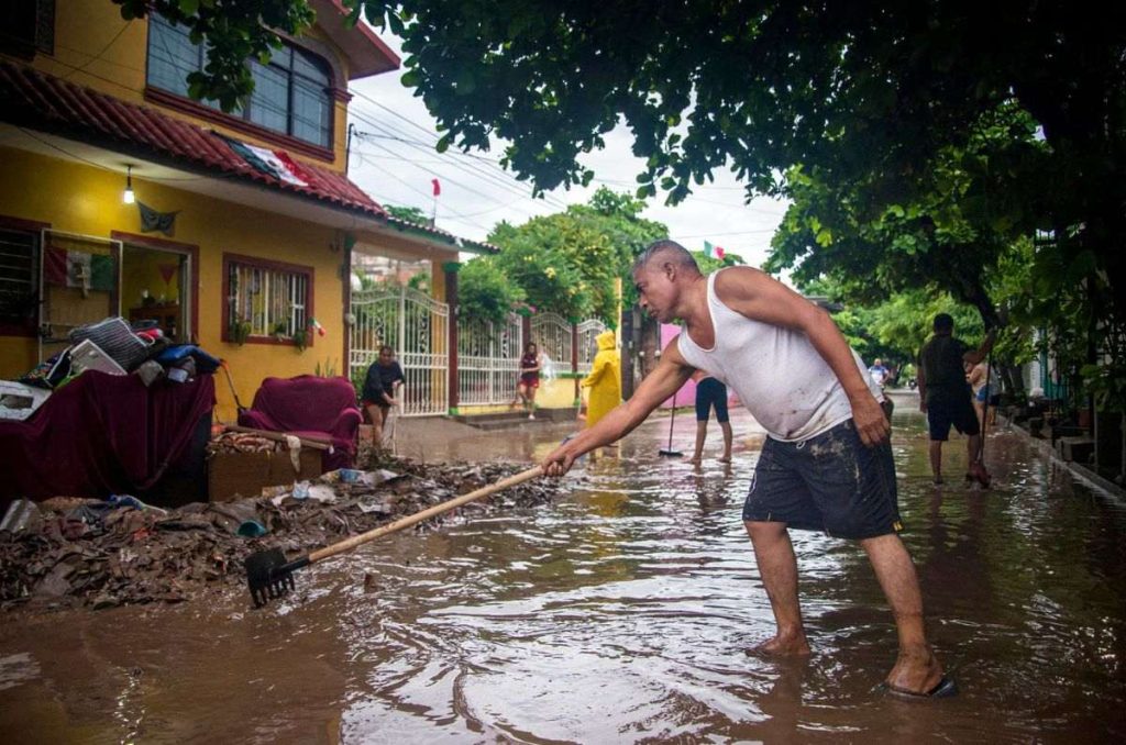 Más de 200 mil damnificados, miles de viviendas afectadas, inundaciones y pérdidas humanas fue el saldo que dejó el huracán John en México.