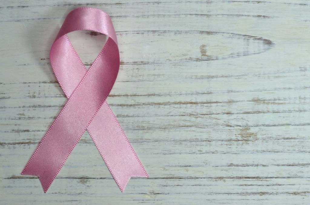 El cáncer de mama es una de las principales causas de muerte entre las mujeres mexicanas; conoce algunos mitos y realidades de la enfermedad.