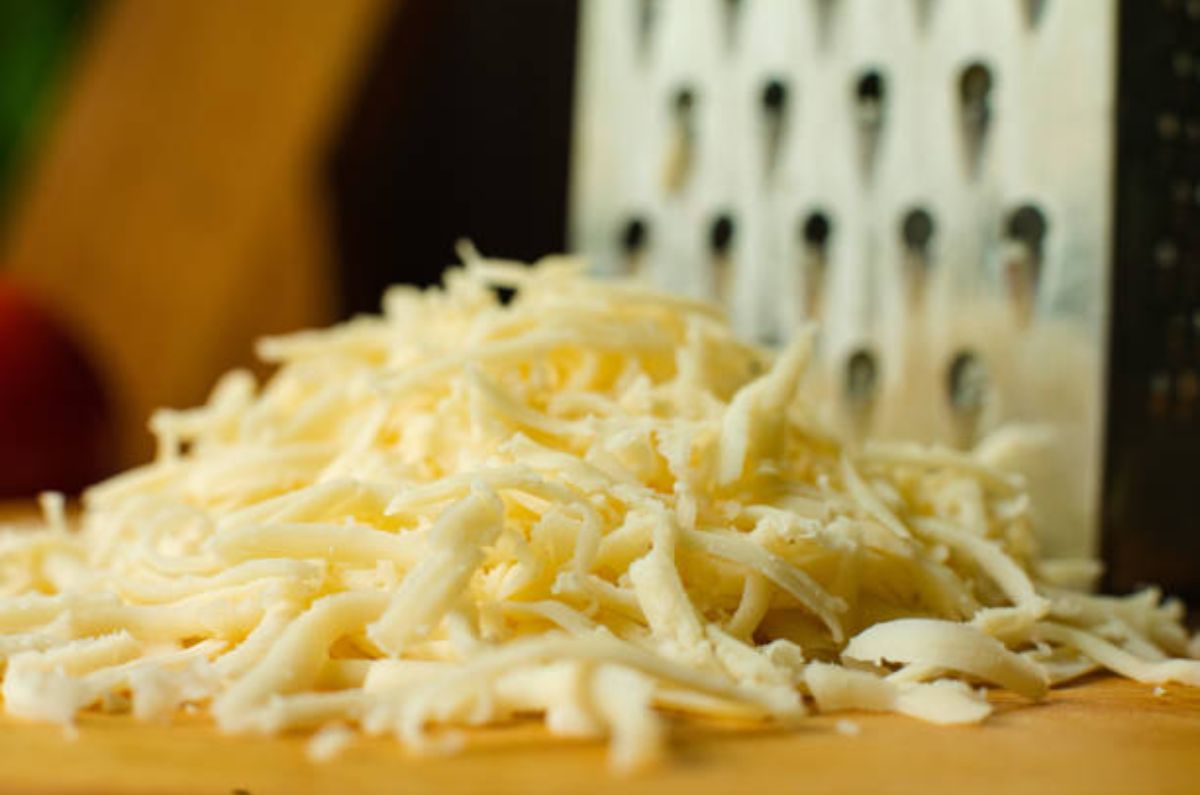 ¿Queso real o de plástico? Tres métodos sencillos para descubrirlo