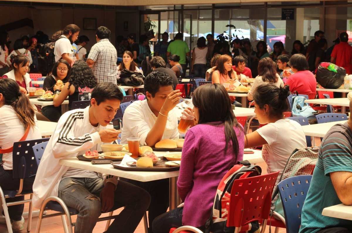 CDMX implementa comedores populares en universidades: platillos completos a bajo costo