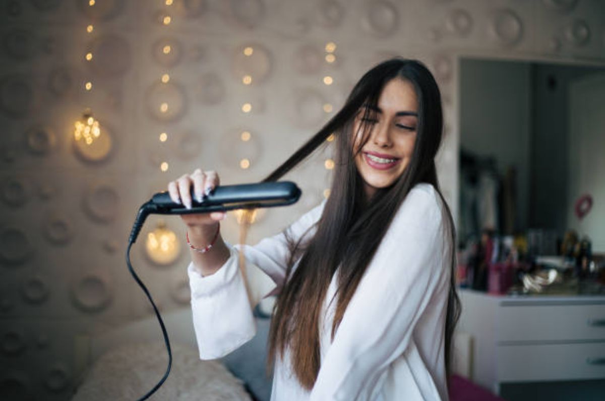 Cuida tu cabello con las mejores planchas: las 4 marcas top según Profeco