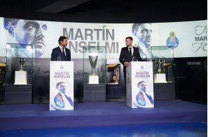 Martín Anselmi es presentado con Porto y aprovecha para responder a Cruz Azul
