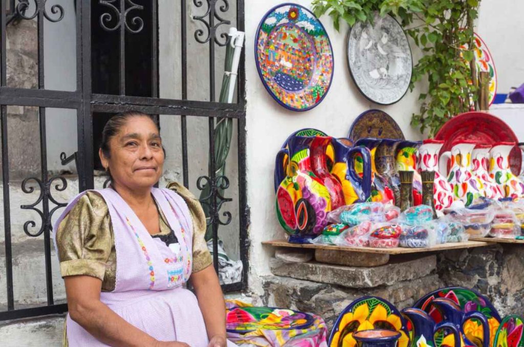 Mujeres indígenas artesanas