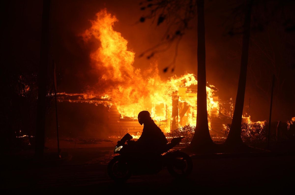 Incendio en California: SRE pone a disposición teléfono de emergencia para mexicanos