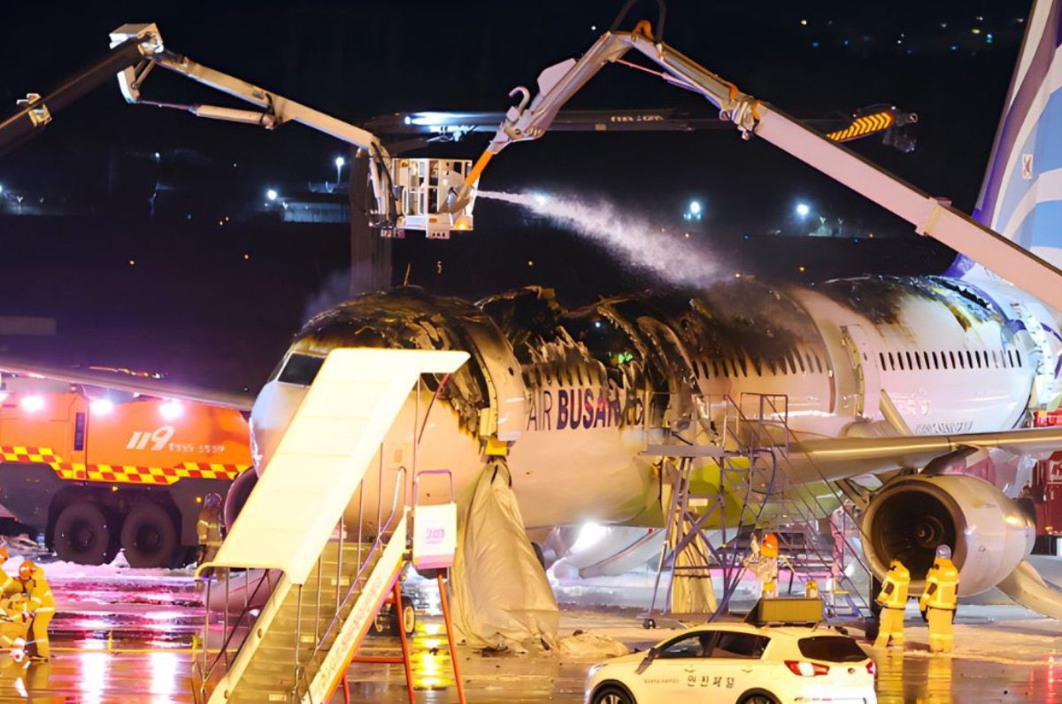 Se incendia avión en Corea del Sur: el VIDEO que muestra lo ocurrido