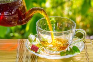 3 infusiones nocturnas que favorecen la desintoxicación del hígado y la pérdida de peso