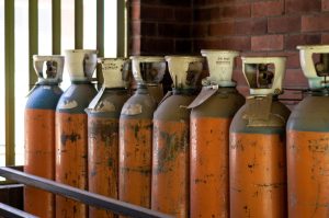¿Tanque de gas oxidado? Cómo debes pintarlo y qué pintura usar para protegerlo
