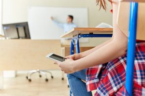 Querétaro prohibe el uso de celulares en escuelas ¿Se replicará a los demás estados?