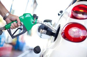 México niega desabasto de gasolina en el país, asegura que es un tema de transporte