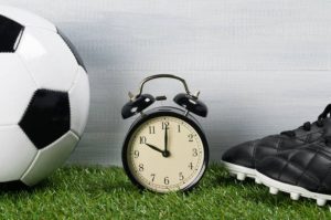 Reducción de jornada laboral vs. fútbol: La reforma podría acortar partidos ¿adiós a los 90 minutos?