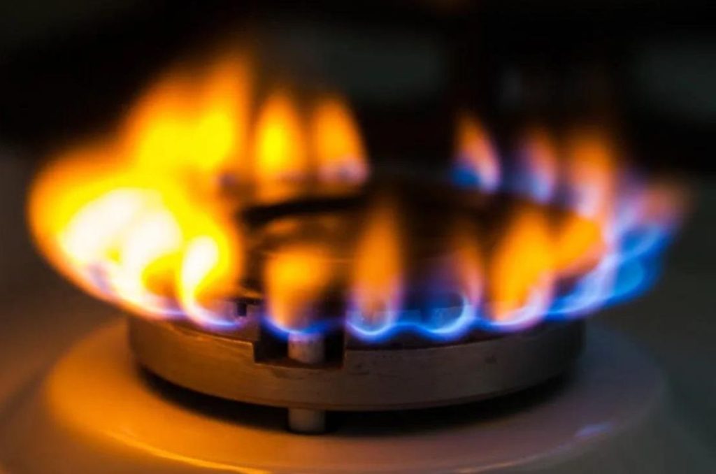 Flama amarilla de estufa