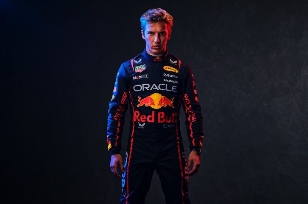 Liam Lawson se va de Red Bull