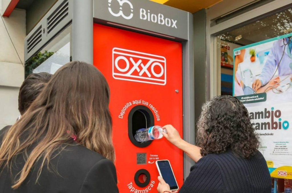Tiendas Oxxo dan puntos por reciclar