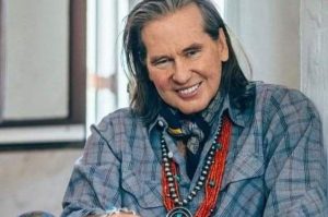 De Top Gun a Batman: Estas son las películas más icónicas de Val Kilmer y dónde puedes verlas en México