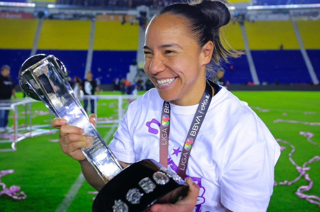 Charlyn Corral con Pachuca