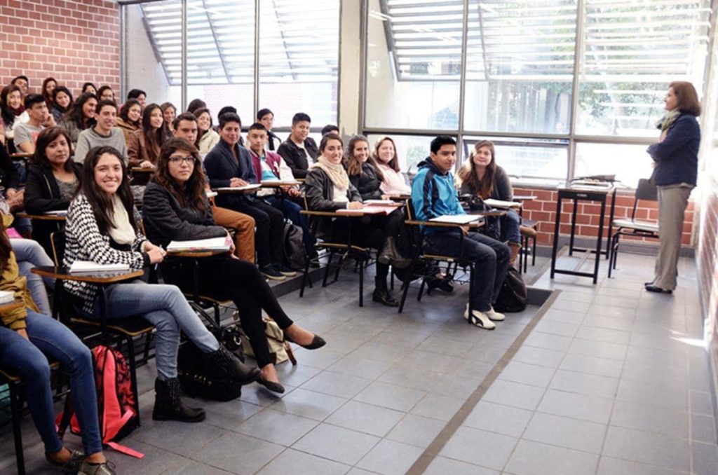 UNAM ciclo escolar 2025