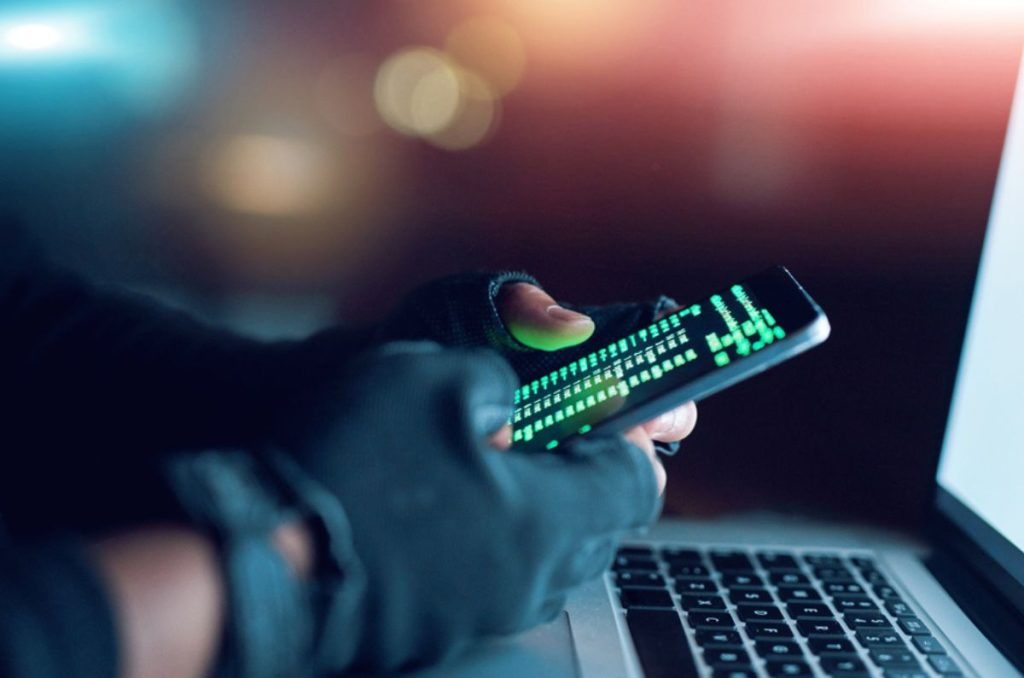 Como saber si te espian el celular