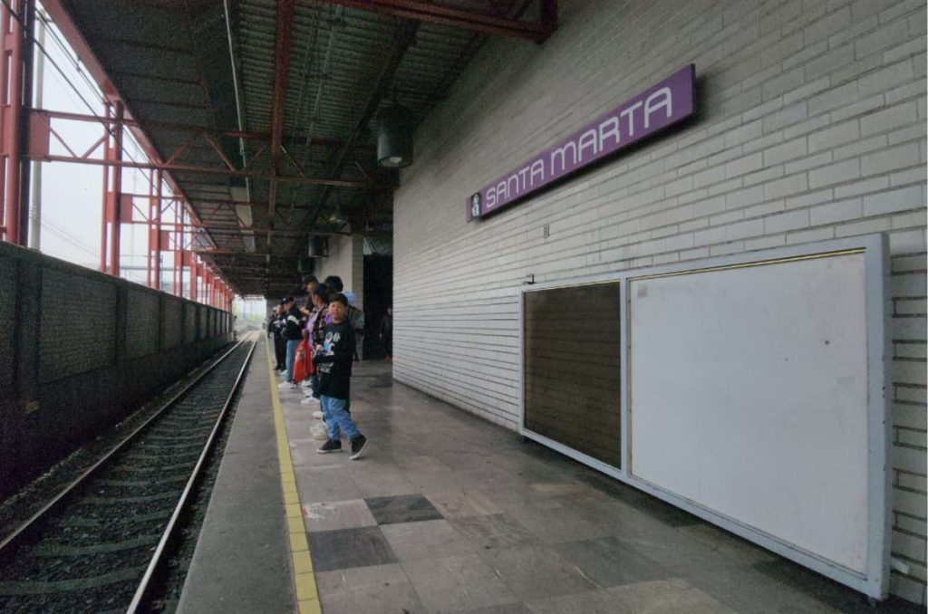 Linea A del Metro reabre