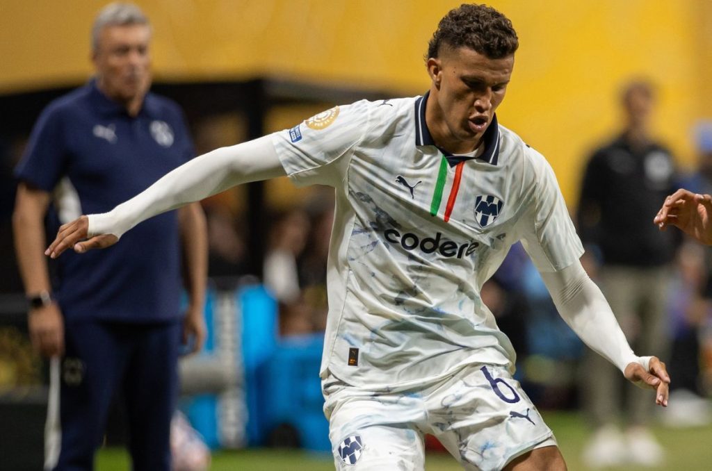 Nelson Deossa puede salir de Rayados