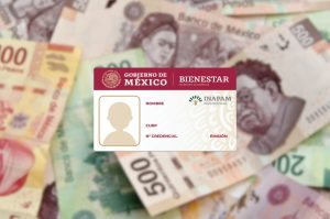 Adultos mayores con esta tarjeta podrán cobrar aguinaldo a fin de año: requisitos y fechas de pago