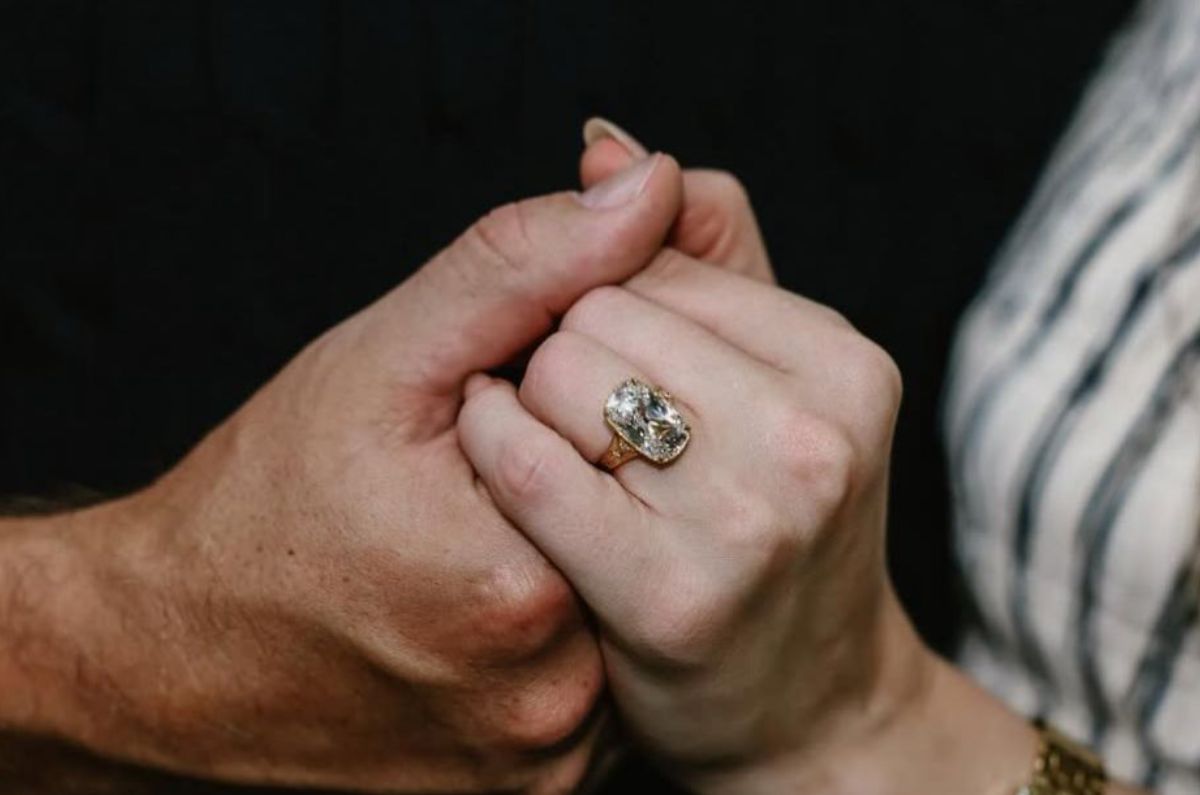 ¿Cuánto costó el anillo de compromiso de Taylor Swift en pesos mexicanos?