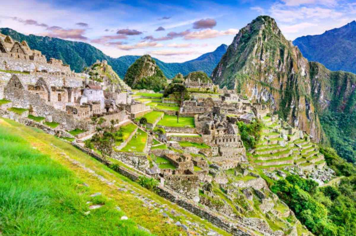 Autoridades de Perú acuerdan un plan para garantizar transporte y turismo en Machu Picchu