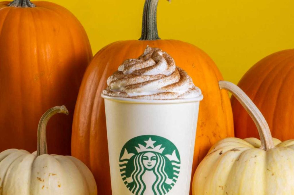 El Pumpkin Spice Latte vuelve a Starbucks México este otoño 2025. Conoce los precios por tamaño, opciones como frappuccino, y dónde conseguirlo más barato.