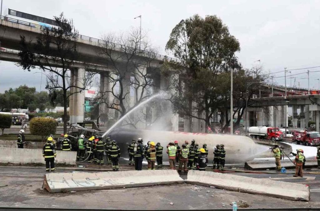 CDMX presenta medidas para regular el transporte de sustancias peligrosas