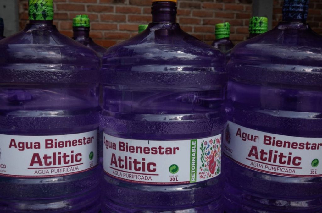 Los Garrafones del Bienestar ofrecen agua a precio simbólico, pero con disponibilidad limitada. ¿Vale más la pena invertir en un purificador? Aquí te mostramos la comparación completa para tomar la mejor decisión.