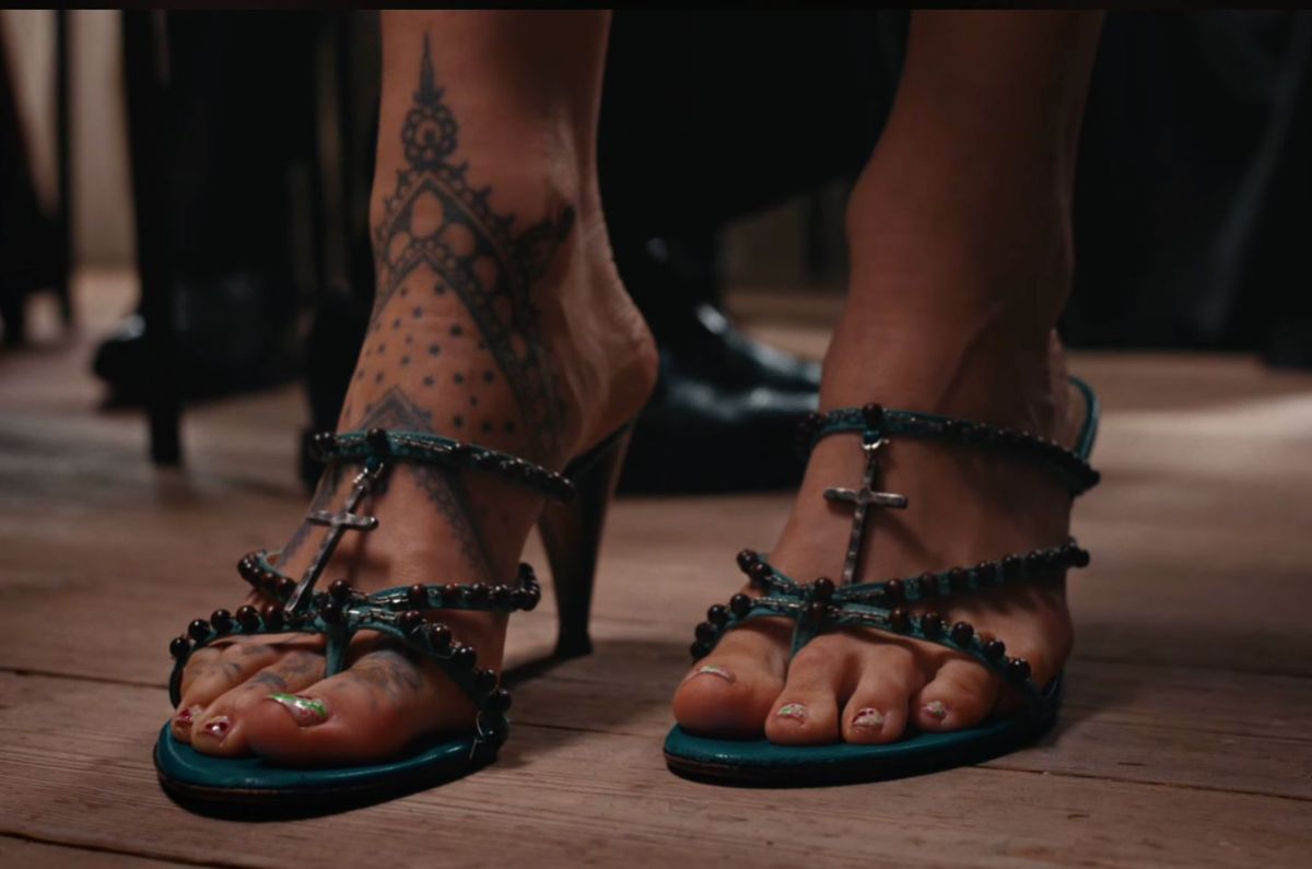 Rosalía estrena ‘Berghain’: esto cuestan las zapatillas de Rosario que usó en el video