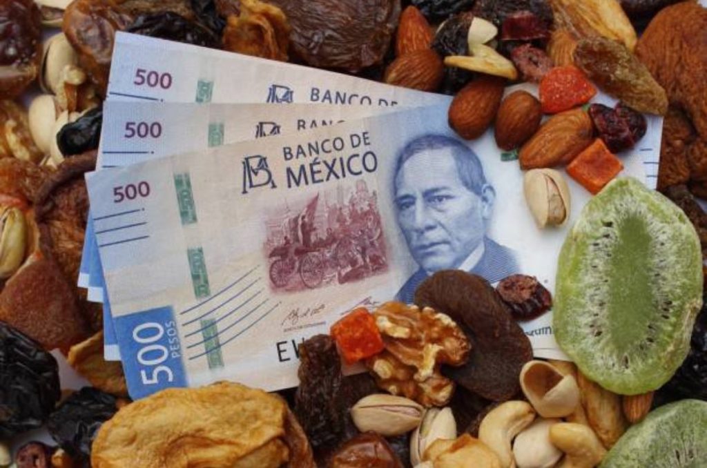 Sí puedes deducir la cena de fin de año en México. Te explicamos paso a paso cómo hacerlo según la Ley del ISR.